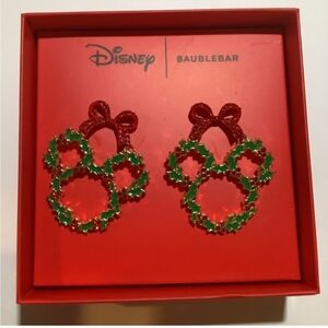✨️DISNEY BAUBLEBAR CHRISTMAS HOLIDAY MICKEY MOUSE WREATH EARRINGS ✨️